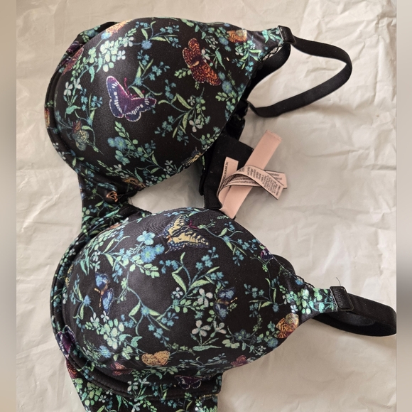 ☕️ VICTORIA'S SECRET LINED PERFECT COVERAGE UNDERWIRE BRA SIZE 36C - Picture 3 of 7